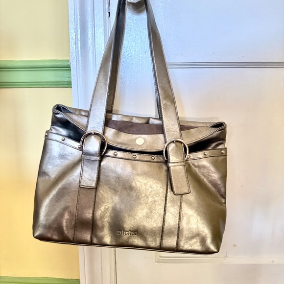 Kenneth Cole’s Unlisted large silver metallic leather Tote bag EUC like new - Picture 14 of 16